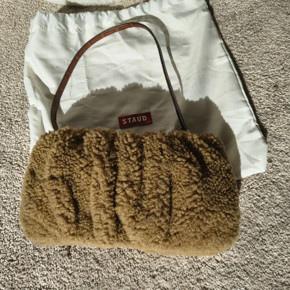 STAUD Tan Natural Bean Shearling Shoulder Bag - Picture 3 of 14